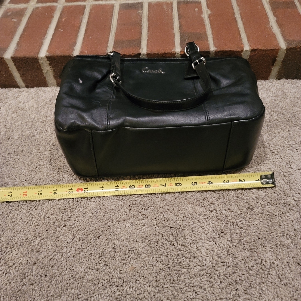Coach Hand bag - Picture 2 of 5